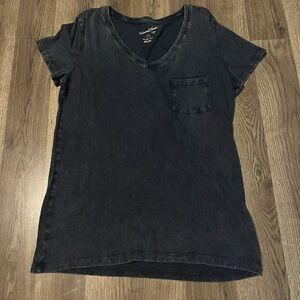 Small navy blue universal thread shirt